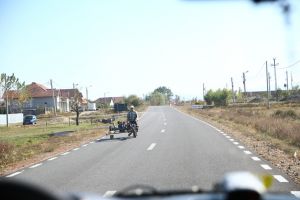 Drum judetean de peste 10 kilometri reabilitat in Tara Fagetului. Un nou acces spre lacul Surduc