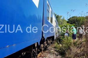Carnagiu pe calea ferata. O masina a fost spulberata pe un tren de marfa. Patru persoane au murit pe loc