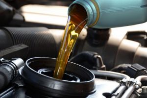 Autocomplet face schimburi de ulei+filtru, PE LOC, fără programare!