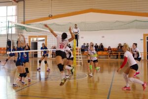 Victorie cu 3-0 în primul joc din noua ediţie de campionat pentru voleibalistele de la CSU Oradea