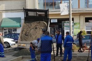 Trotuar în locul gradului viu de la „Monumentul Armenesc”