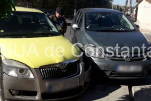 Accident rutier pe strada Chiliei din Constanta. O persoana a fost ranita. Un taxi implicat
