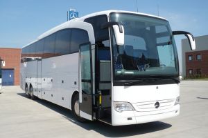 Transportatorii rutieri de persoane anunţă că vor opri activitatea începând de joi – Vor fi afectaţi peste 800.000 de pasageri