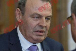 Dezbatere cu SCANDAL. Transportatorii cer DEMISIA ministrului Lucian Șova