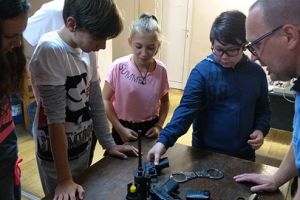 Elevi deveni informaţi despre prevenirea infracţiunilor