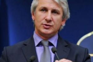 Veste bombă de la ministrul Finaţelor! Salariul minim pe economie ar putea creşte înainte de 2019