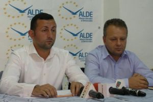 Replici dure ale liderilor ALDE Gorj la adresa managerului CEO: “Boza a fost dat afară de la SINIAT Turceni pentru incompetenţă”!
