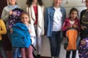 „Ghiozdanul cu bucurii” a ajuns la destinaţie!