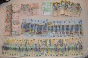 Constanteni, prinsi in flagrant in timp ce transportau tigari de contrabanda