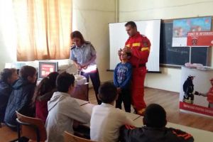„FOC – Flăcările Omoară Copii” şi alte campanii preventive transmise de pompieri elevilor