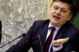 Crin Antonescu: „Nu am cum să fiu împotriva homosexualilor”. Ce părere are despre adopţie