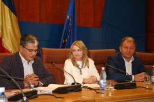 Clădirea fostului tribunal va fi modernizată cu 2,2 mil. euro. Contractul de finanţare, semnat la CJ