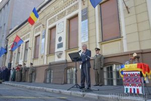 Realităţi bihorene şi europene de la „spargerea lumii”, prezentate la Muzeul Memorial „Aurel Lazăr” şi la Universitate (FOTO)