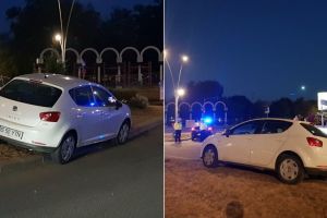 FOTO, ȘTIREA TA. Un ieşean ”a urcat-o bine” pe bordură, la Alba Iulia. Poliţia îi ”veghea” maşina