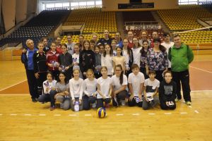 Studentele, alături de elevi