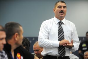 Trei pentru şefia PSD