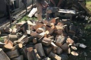 Jandarmii covăsneni au sărit în ajutorul unei  femei  în vârstă de 100 de ani