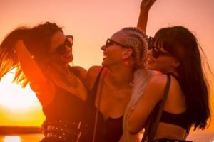 Astăzi e ziua fetelor mari