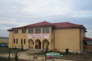 Judetul Constanta: Inaltpreasfintitul Teodosie, slujba de sfintire a centrului de primire pentru mame aflate in situatii critice