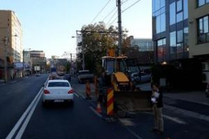 Asfaltare a la Cluj! Stradă asfaltată recent, spartă de Dorel - FOTO