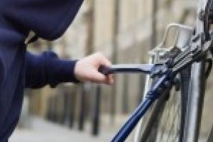 O minora din Dudesti i-a furat bicicleta unei localnice