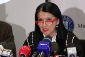 Sorina Pintea a cerut o situatie privind tratamentul pacientilor cu HIV – SIDA