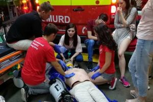Curs pentru voluntari UPU-SMURD, la UMFST Târgu-Mureş