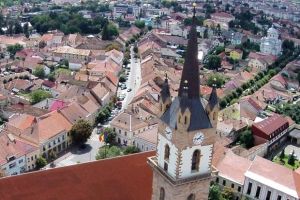 Biserica Evanghelică din Bistriţa, închisă timp de 3 ani pentru restaurare. Când se poate urca în turn