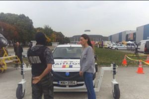 VIDEO Şocant! O maşină a Poliţiei, cu un jurnalist EVZ la bord, a intrat în derapaj