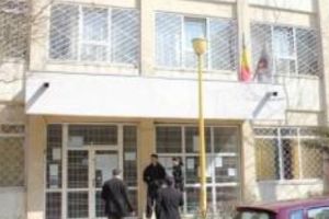 SCANDAL URIAȘ! Profesor de muzică, anchetat! A SUSTRAS şi POSTAT imagini cu MINORI