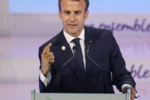 Macron: „Limba franceză NU mai are nici o LEGĂTURĂ cu Franţa... Trebuie să fie o limbă FEMINISTĂ”