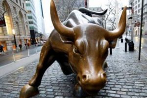 TAURII şi URȘII se scufundă pe WALL STREET de se SIMTE în ROMÂNIA