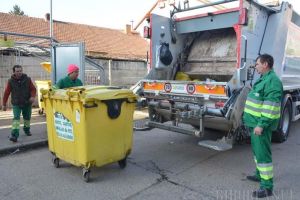 Colectaţi şi reciclaţi! RER Vest a suplimentat numărul utilajelor care adună deşeurile reciclabile