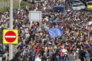 Se îngroaşă FRONTUL împotriva Imigraţiei: Austria, Ungaria şi Polonia vin alături de Trump