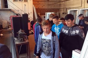 Elevii care învaţă sudură la Cadea şi-au vizitat viitoarele locuri de muncă (FOTO)