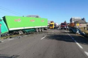 Accident la ieşire din Huedin, lângă palatele romilor - FOTO