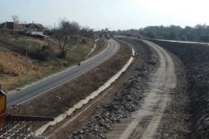 Activitate intensa la nodul rutier de la Soimus. Se lucreaza la conectarea autostrazilor