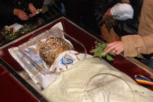 Moastele Sfintei Cuvioase Parascheva au adunat 50.000 de oameni in primele doua zile de pelerinaj   