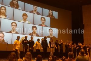 Premiera unui spectacol-manifest, oferit de liceenii de la Colegiul de Arta. Laitmotivul - Drogul ucide!“ (galerie foto)