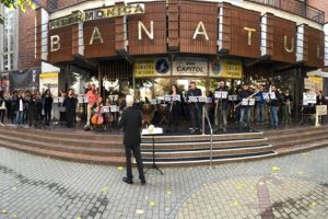 Concert in greva in fata Filarmonicii Banatul, ziua trei! Robu: Daca trebuie, ii dam pe toti afara