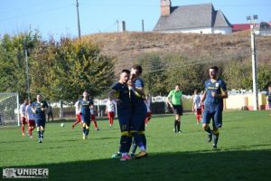 FOTO, LIVE-TEXT: Industria Galda – Gloria Lunca-Teuz Cermei 1-1, la pauză Cioară a egalat, cu o execuţie superbă a unei libere| Cine scapă din subsol?