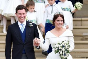 O nouă nuntă regală: Prinţesa Eugenie a Marii Britanii s-a căsătorit cu omul de afaceri Jack Brooksbank (VIDEO)