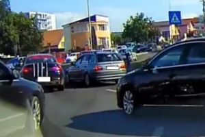 BMW proaspăt reparat, la un pas să fie retrimis în service - VIDEO