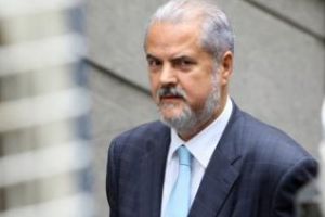 Adrian Năstase face analiza vieţii publice şi desfiinţează serialul Las Fierbinţi