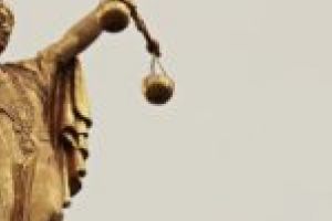 Acţiune în regres împotriva judecătorului sau procurorului