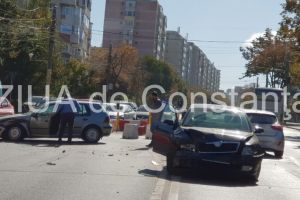  Accident rutier pe bulevardului Nicolae Iorga. Sunt implicate trei autoturisme 