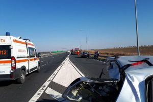 FOTO. Accident grav pe Autostrada A1: O persoană a murit, iar alte trei sunt rănite