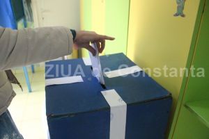 Sondaj de opinie: Constantenii nu s-au inghesuit la urne la referendumul pentru redefinirea familiei