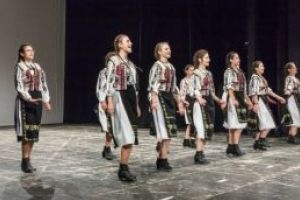 Şcoala Populară de Arte şi Meserii sărbătoreşte 50 de ani de activitate  Deschişi la nevoile şi cerinţele comunităţii