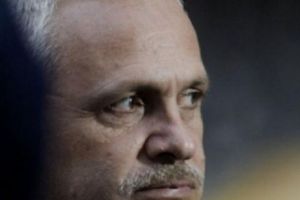 Mişcări PUTERNICE pe scena politică! Un fost premier ȘANTAJEAZĂ PSD. Ce oferă la schimb pentru CAPUL LUI DRAGNEA